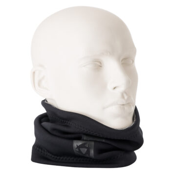 Mystic MSTC Kiteboarding Turtleneck 2mm on Model