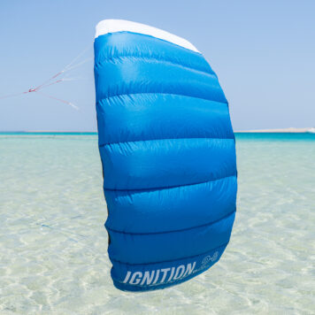 Ozone Ignition V3 Kiteboarding 3-Line Trainer Kite with Bar